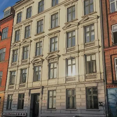 Central Lejlighed Til 3 Personer Pa Forste Sal Apartment Copenhagen