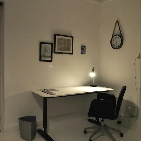 Central Lejlighed Til 3 Personer Pa Forste Sal Apartment